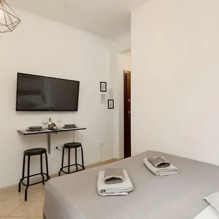 Studio! Fiber Wifi, Ac, Private, Self Check-in! Appartement