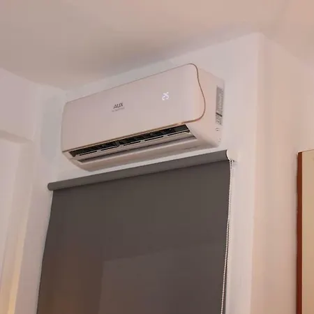 Studio! Fiber Wifi, Ac, Private, Self Check-in! * Thessalonique