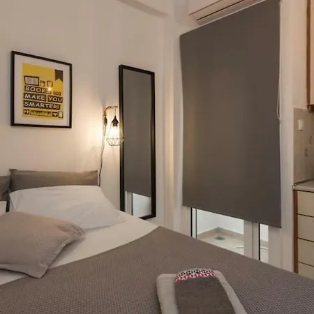 Studio! Fiber Wifi, Ac, Private, Self Check-in! *