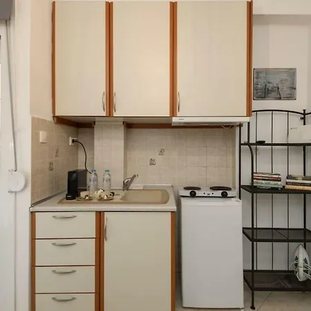 Studio! Fiber Wifi, Ac, Private, Self Check-in! *