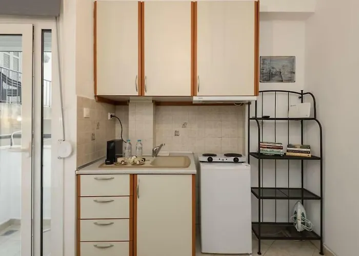 Studio! Fiber Wifi, Ac, Private, Self Check-in! *