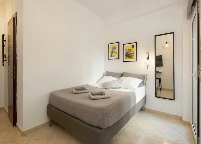 Studio! Fiber Wifi, Ac, Private, Self Check-in! Appartement Thessalonique
