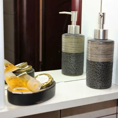 Studio! Fiber Wifi, Ac, Private, Self Check-in! Apartament Salonic