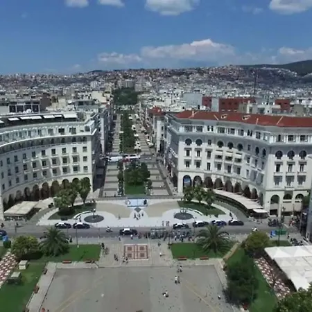 Studio! Fiber Wifi, Ac, Private, Self Check-in! * Salonic