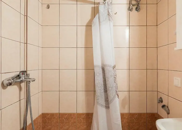 Studio! Fiber Wifi, Ac, Private, Self Check-in! Soluň
